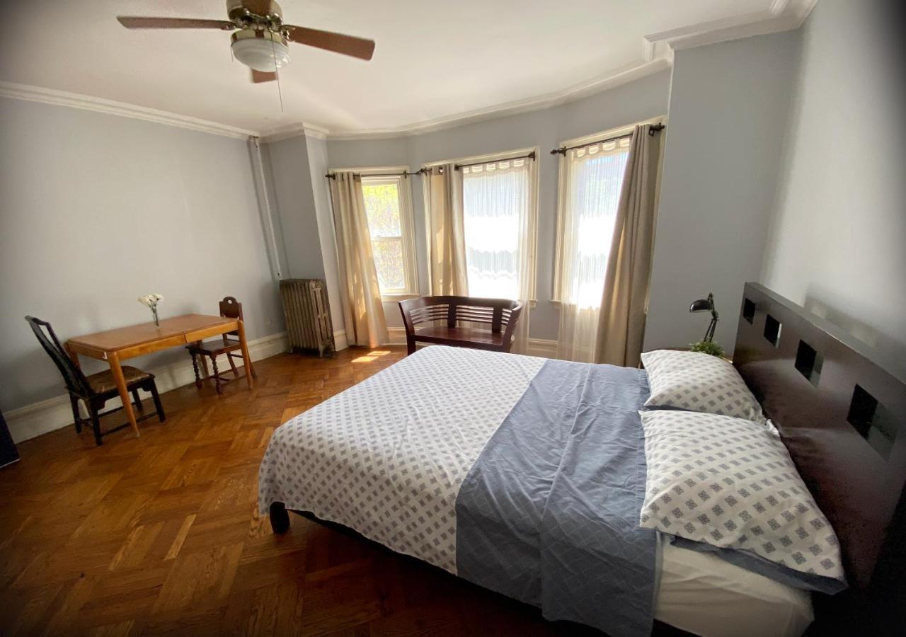 Spacious Bedroom In A Brooklyn House Shared With Host 纽约 外观 照片