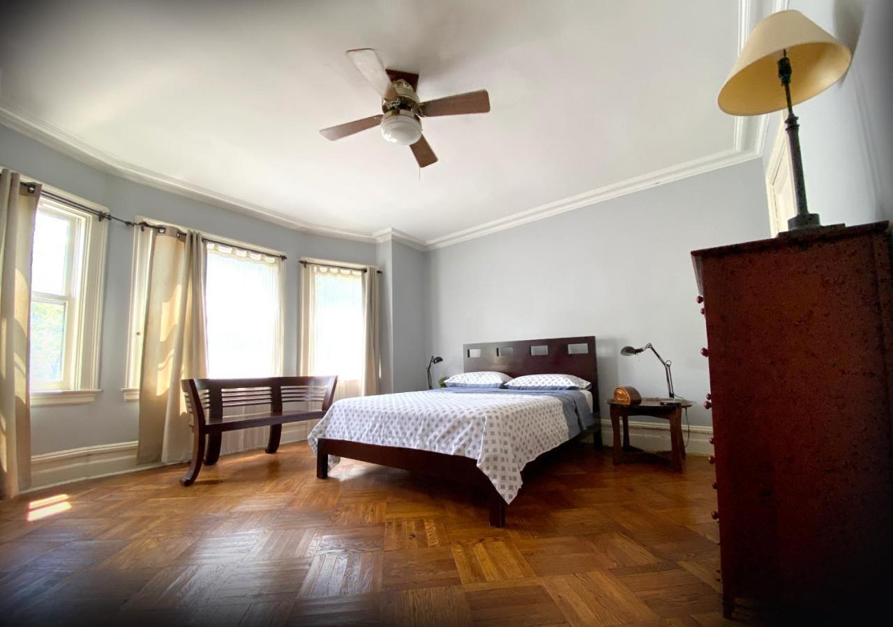 Spacious Bedroom In A Brooklyn House Shared With Host 纽约 外观 照片