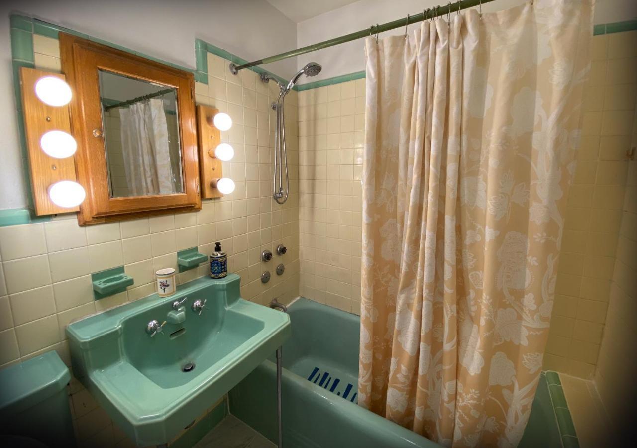 Spacious Bedroom In A Brooklyn House Shared With Host 纽约 外观 照片